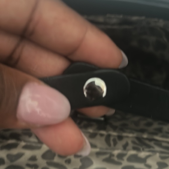 G by Guess purse pre owned - Picture 9 of 10